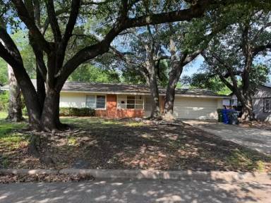 Main picture of 2216 N 51st St