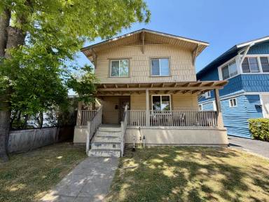 Main picture of 917 1/2 N Dos Robles Pl