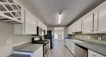 Main picture of 203 Woodcreek Way