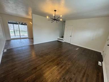 Main picture of 1006 E Hayward Ave