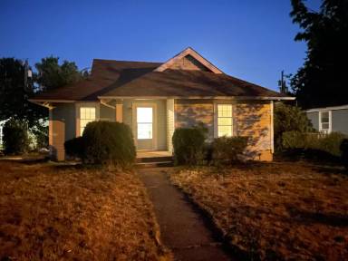 Main picture of 640 17th Ave