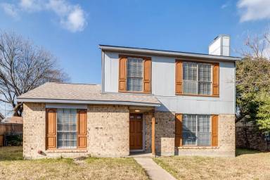 Main picture of 2321 Colonial