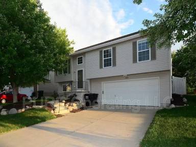Main picture of 16148 Cherrywood St