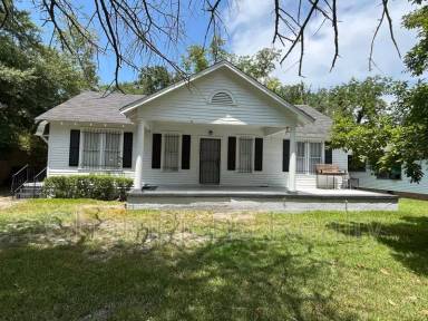 Main picture of 2509 Schaul St
