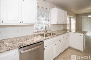 Main picture of 1816 Victoria Dr