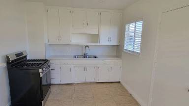 Main picture of 8562 Watson St