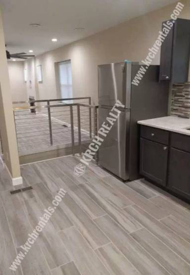 Main picture of 6902 Greenway Ave