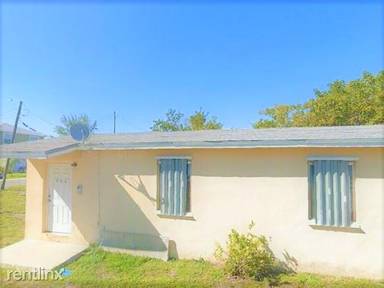 Main picture of 404 NW 8th St