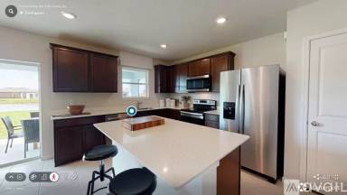 Main picture of 905 Golden Shiner Ave