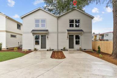 Main picture of 15893 SE Washington Ct