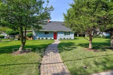 Main picture of 330 Compton Ave