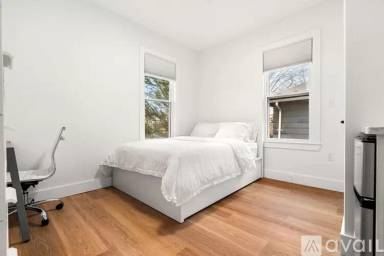 Main picture of 90 Forbes St