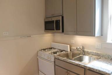 Main picture of 700 Seward St