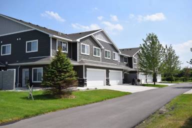 Main picture of Fox Run Townhomes