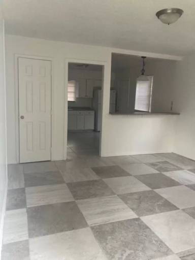 Main picture of 3002 Pineland Dr
