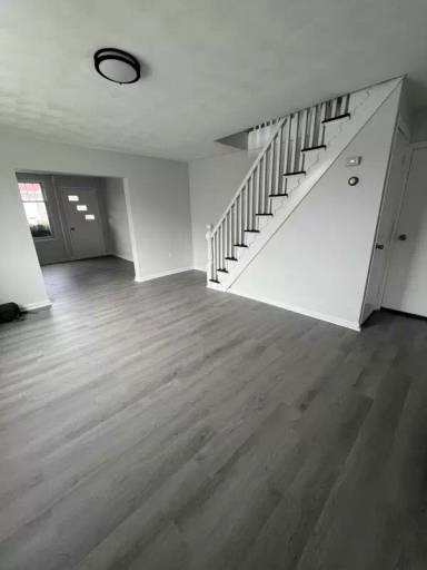 Main picture of 442 W Main St