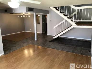 Main picture of 5621 N 79th St