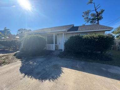 Main picture of 2714 Banyan St
