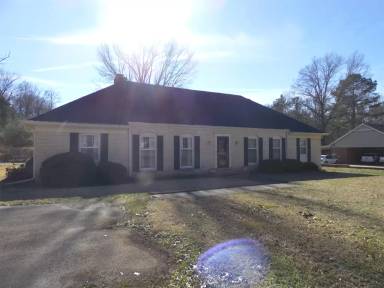 Main picture of 512 Oak St