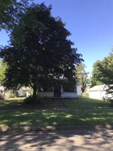Main picture of 604 S 3rd St