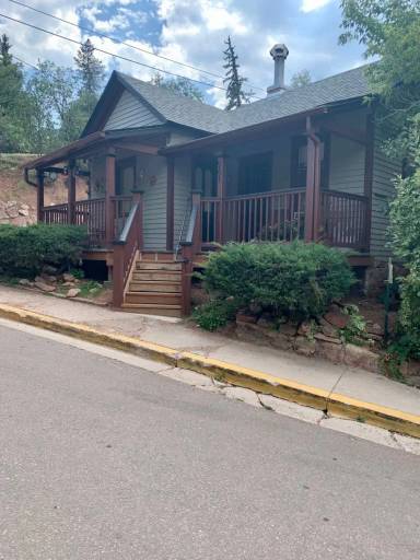 Main picture of 961 Osage Ave