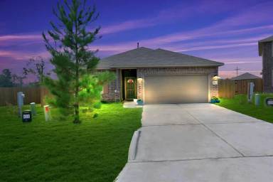Main picture of 3584 Korina Way