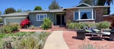 Main picture of 140 Bradley Dr