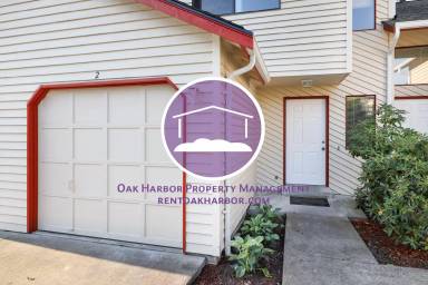 Main picture of 1025 SW Kaleeton Loop