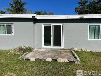 Main picture of 9212 NW 83rd St