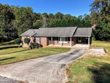 Main picture of 4544 Strickland Blvd