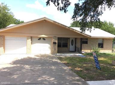 Main picture of 3307 Lake Rd