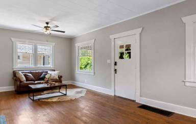 Main picture of 706 S Weller Ave