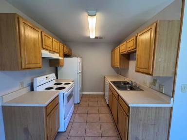 Main picture of 1121 Transit Way