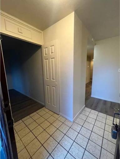 Main picture of 8629 Mellowoods Way