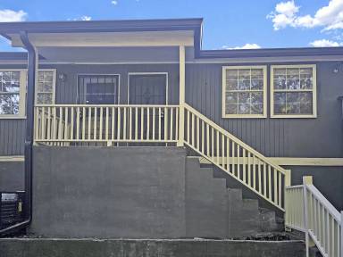 Main picture of 1670 Lakewood Ave SE