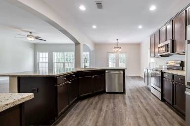 Main picture of 575 Briarwood Rd