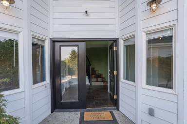 Main picture of 301 Canyon Pl