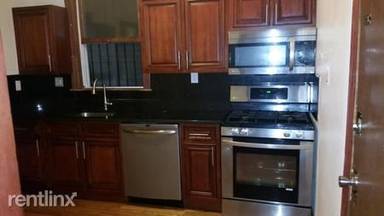 Main picture of 1584 Tremont St
