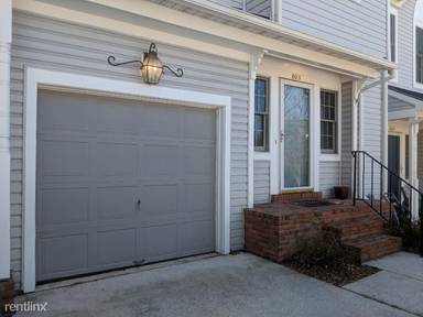 Main picture of 803 Charles James Cir