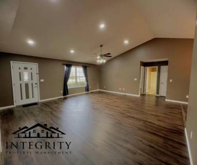 Main picture of 20480 Harris Ln