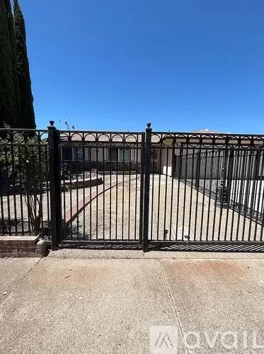 Main picture of 9121 Eaglepoint Ln