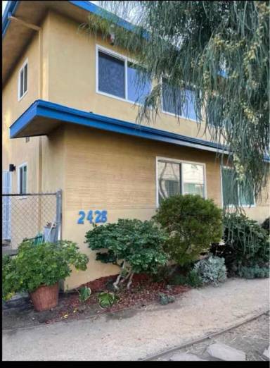Main picture of 2428 Penmar Ave