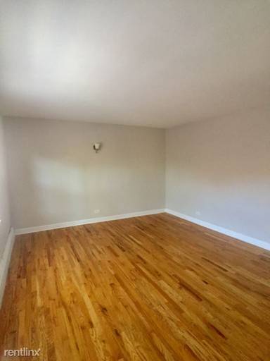 Main picture of 1441 W Lunt Ave