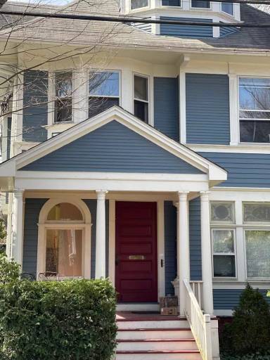 Main picture of 288 Willow St