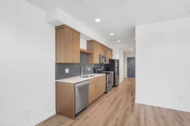 Main picture of 5959 S Virginia Ave