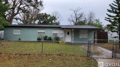 Main picture of 2411 Nansen Ave