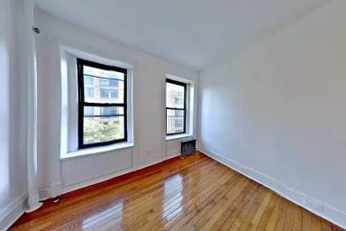 Main picture of 32 Jones St