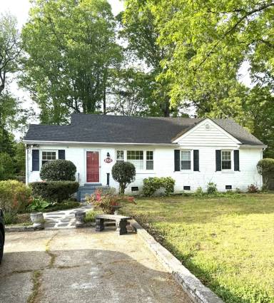 Main picture of 8709 Avalon Dr