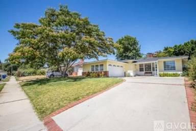 Main picture of 9236 Forbes Ave