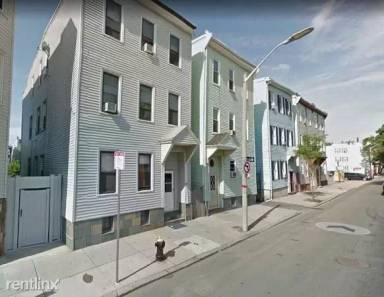 Main picture of 229A Maverick St